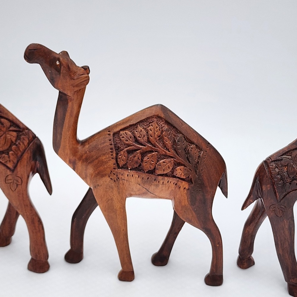 Vintage Hand Carved Standing Wood Camel Sculptures Set Of 3 Bead Eyes Intricate - Picture 14 of 16